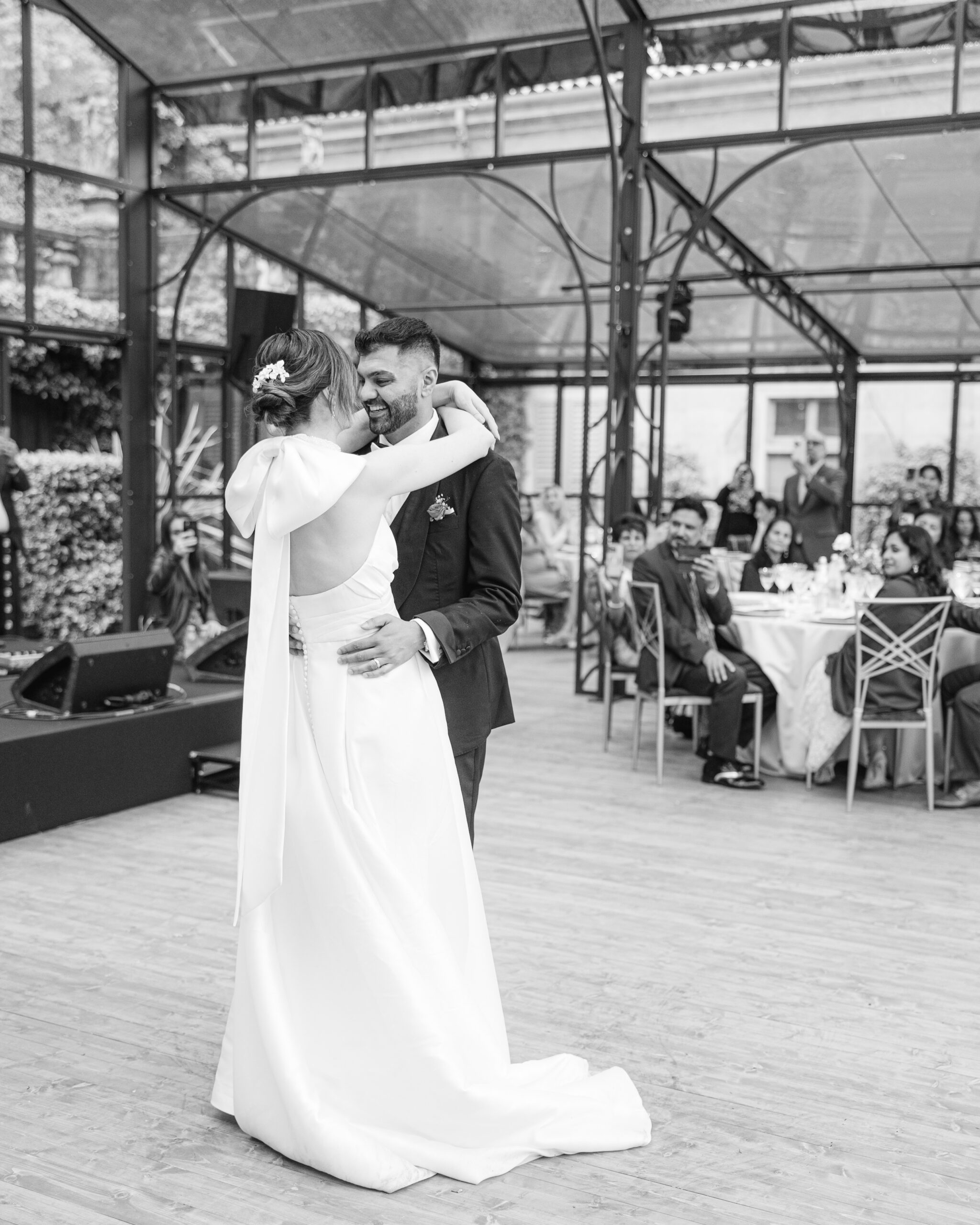 First dance at destination wedding on Lake Como