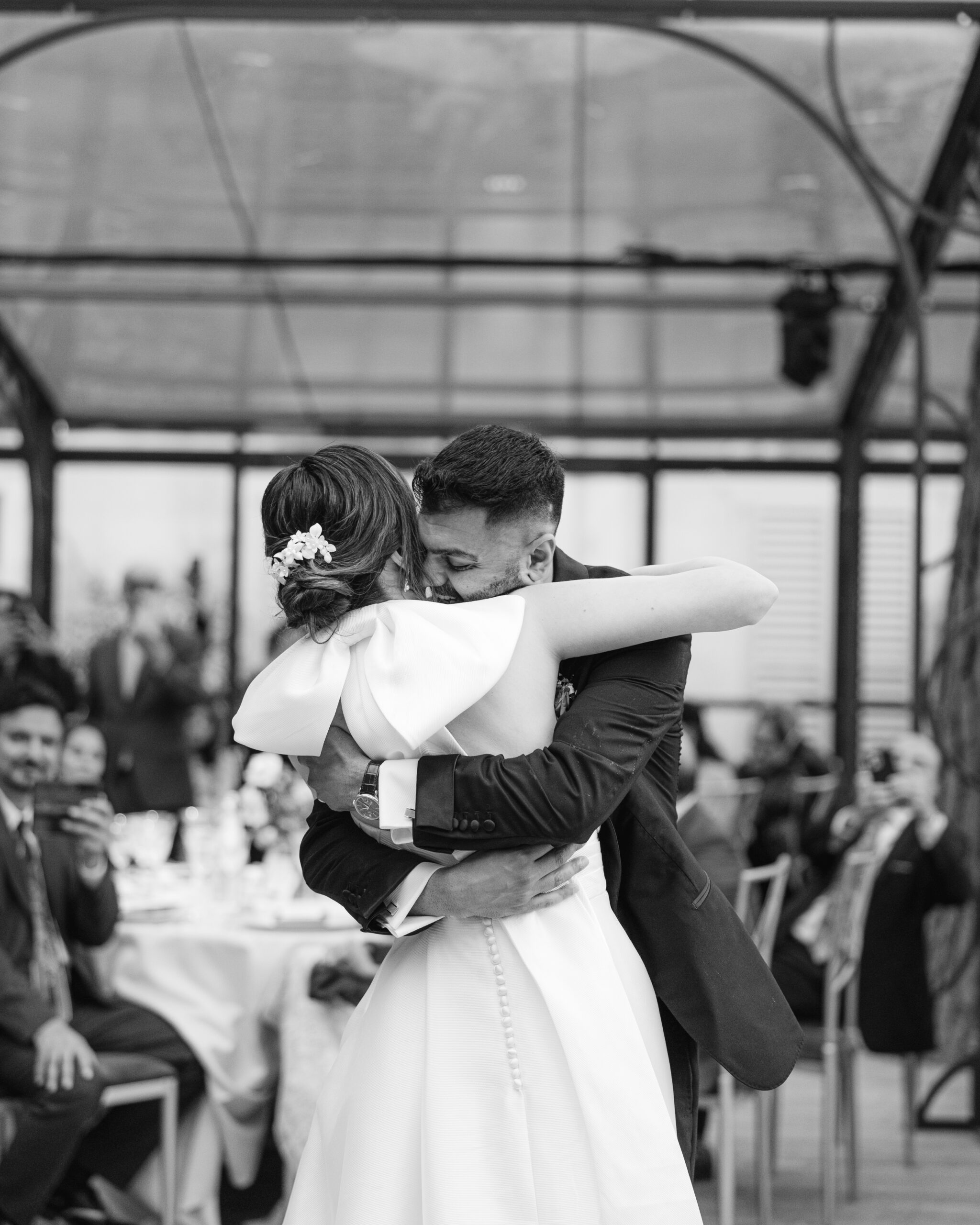 First dance at destination wedding on Lake Como