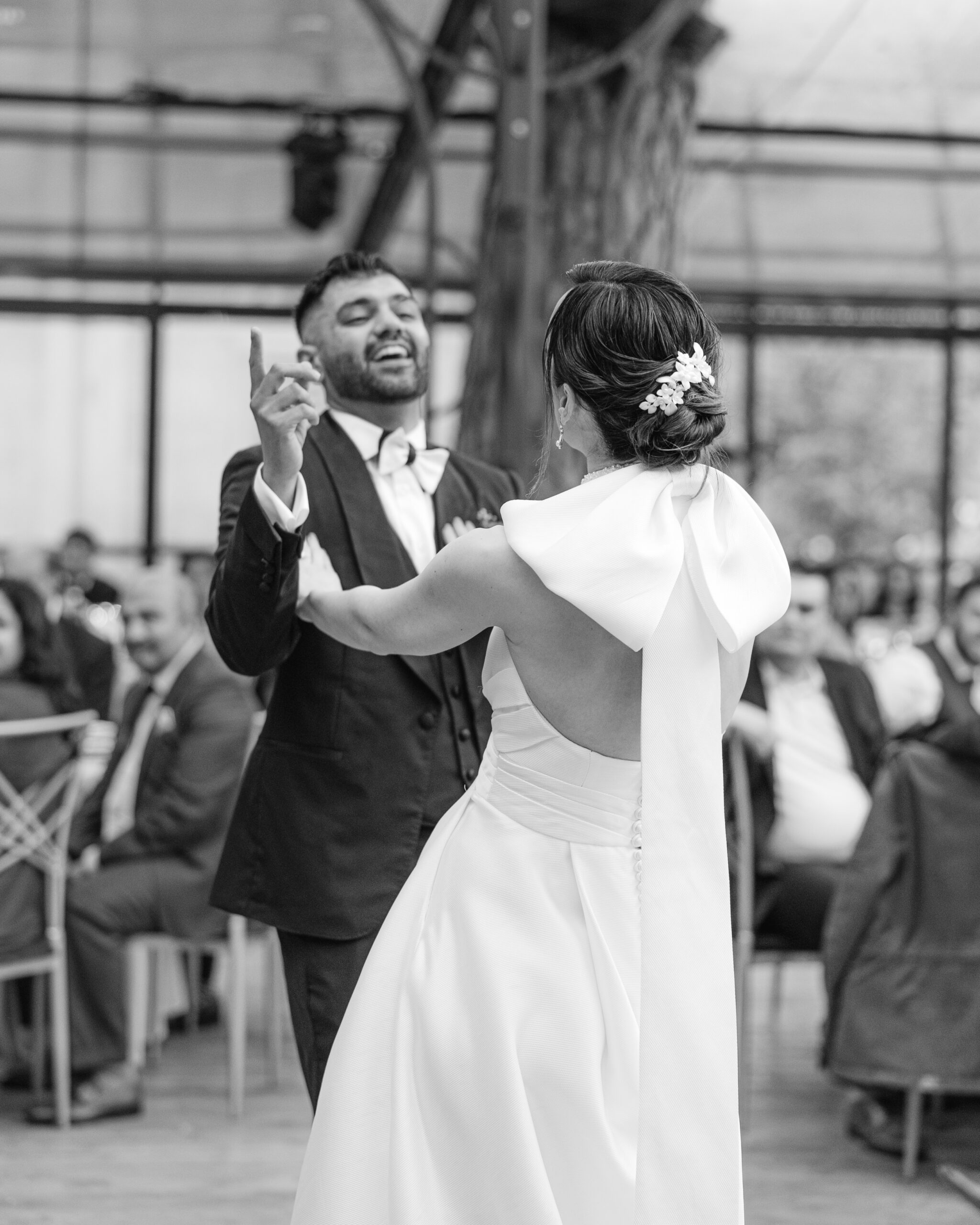 First dance at destination wedding on Lake Como