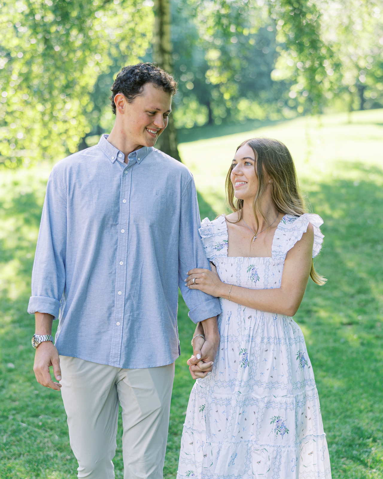 Engagement photographs in London's St James's Park